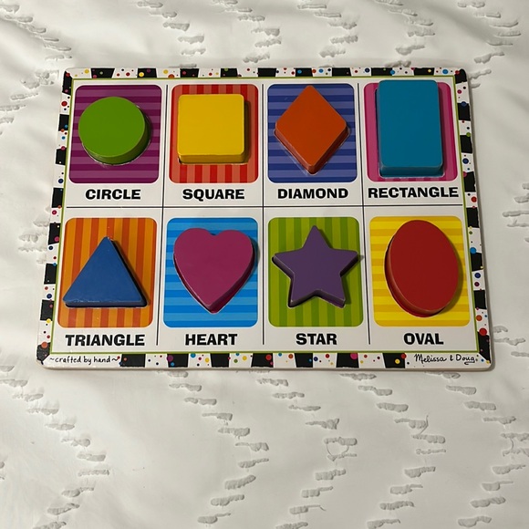 β¦οΈ Melissa and Doug Shapes Chunky Puzzle - Picture 1 of 7